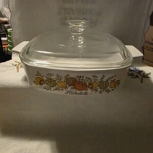 Vintage Corning Ware Spice of Life L'Echalote 1-quart casserole dish And Lid